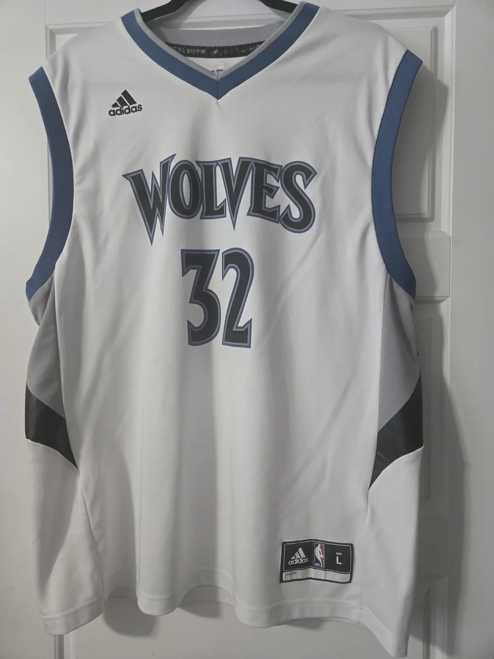 Adidas NBA KARL TOWNS White Minnesota Wolves Basketball Jersey  #32